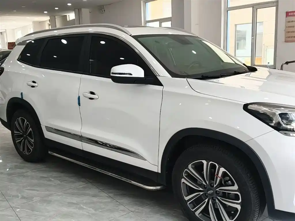 Chery Tiggo 8 2023 — фото 4