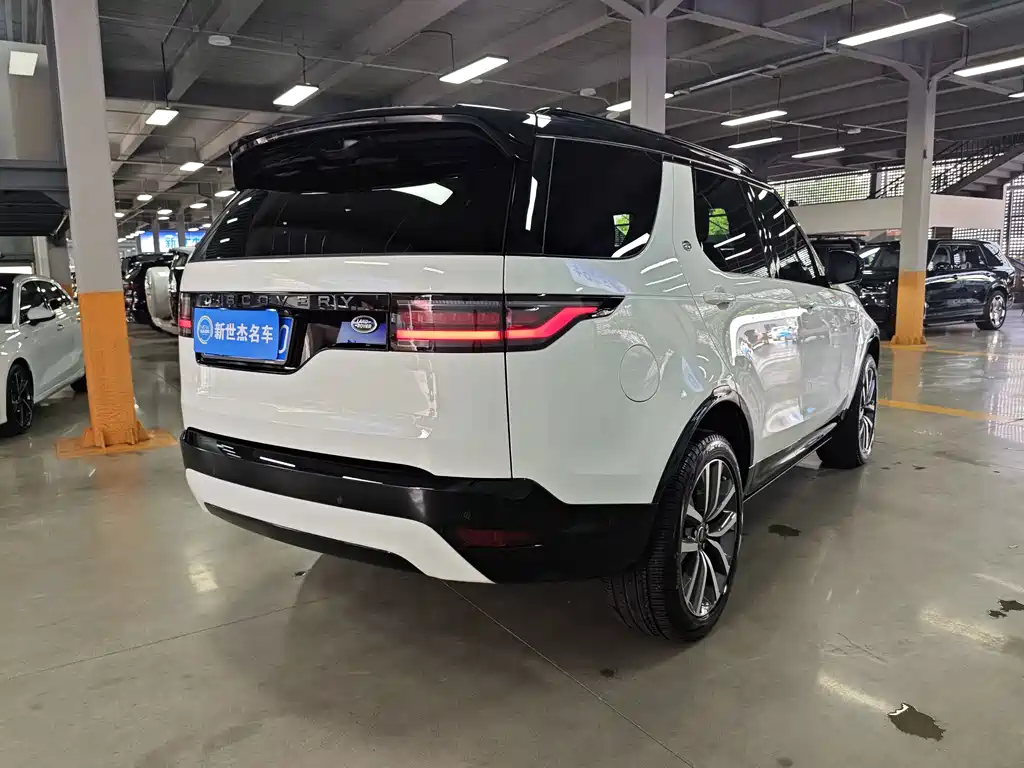Land Rover Discovery 2024 — фото 12