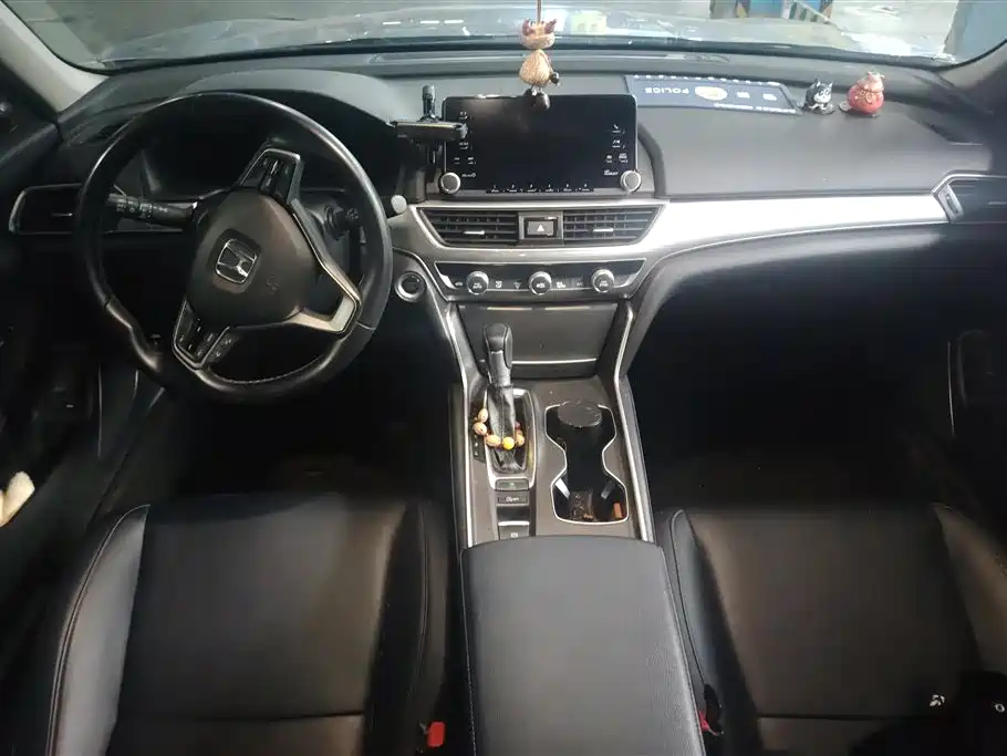 Honda Accord 2020 — фото 12