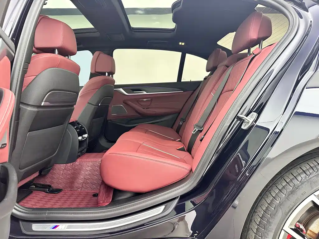 BMW 5 Series 2021