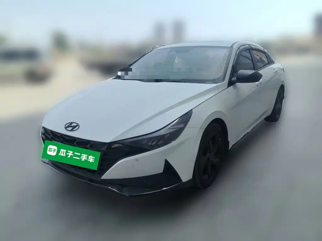 Hyundai Elantra 2022