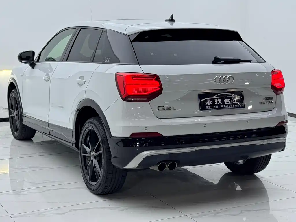 Audi Q2L 2019 — фото 13