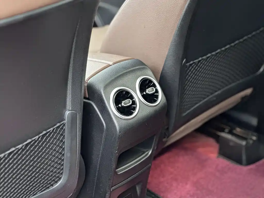 Mercedes-Benz GLB 2023 — фото 13