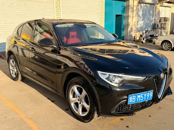 Alfa Romeo Stelvio 2019