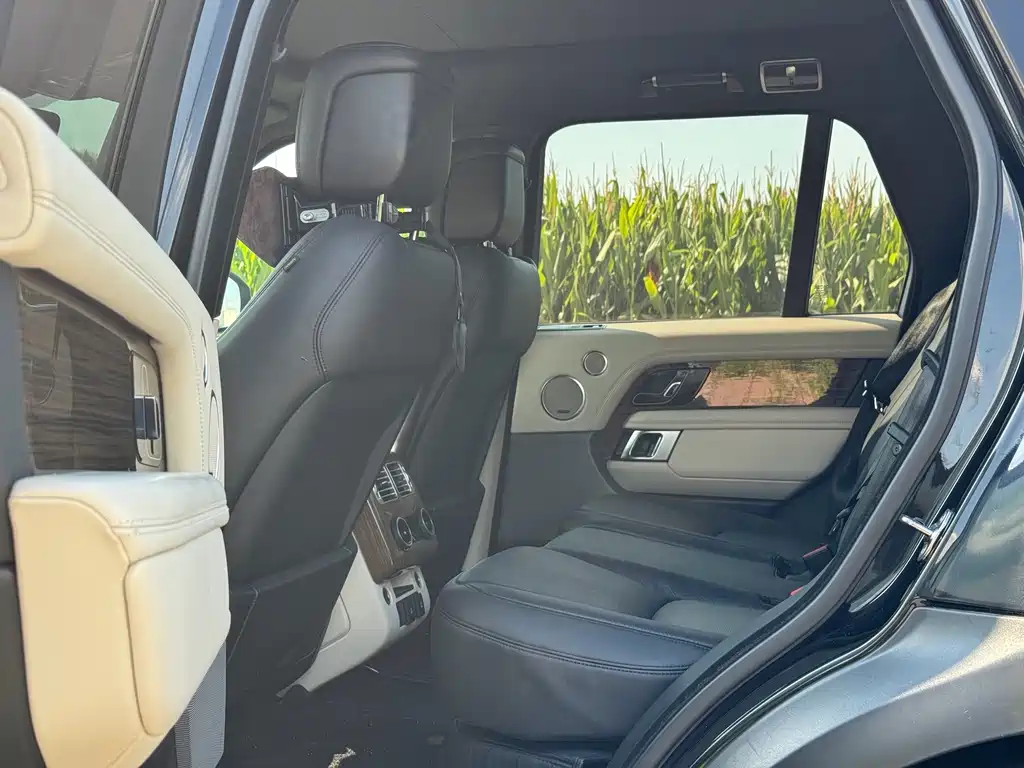 Land Rover Range Rover 2018 — фото 22