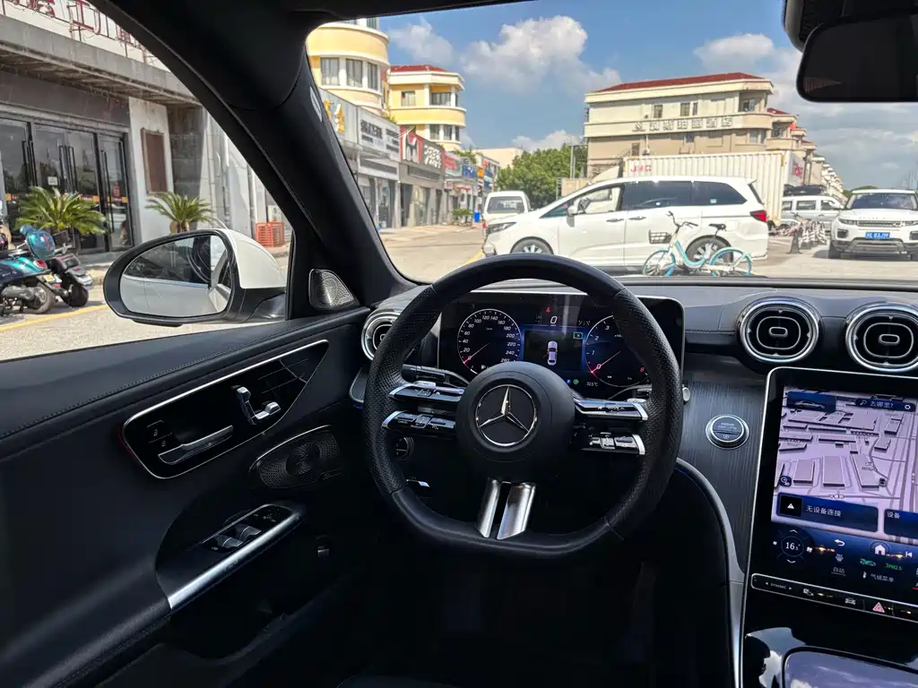 Mercedes-Benz C-Class 2023 — фото 15