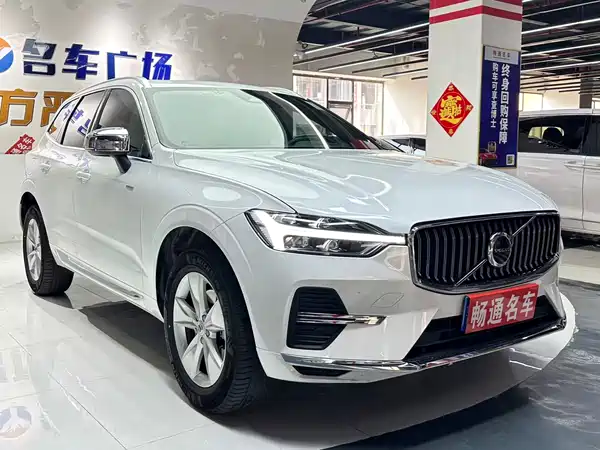 Volvo XC60 2022