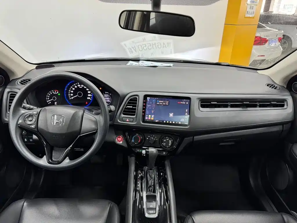 Honda Vezel 2022 — фото 9