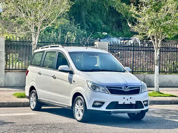BAIC Huansu H2 2015