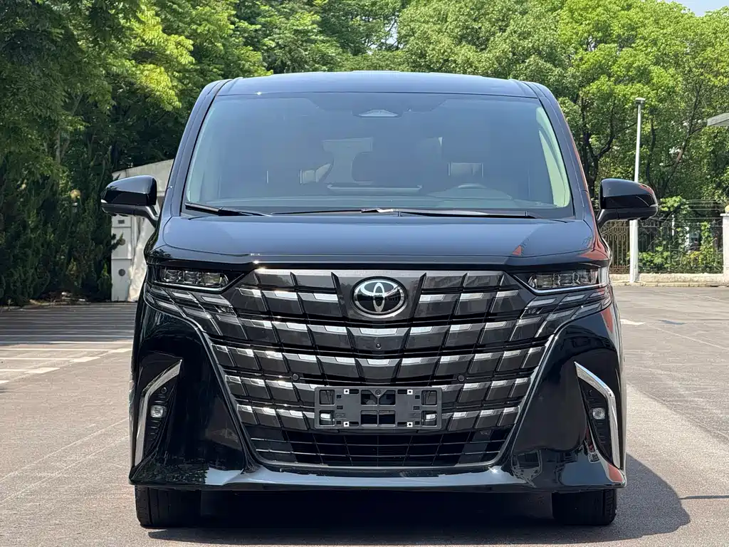 Toyota Alphard 2024