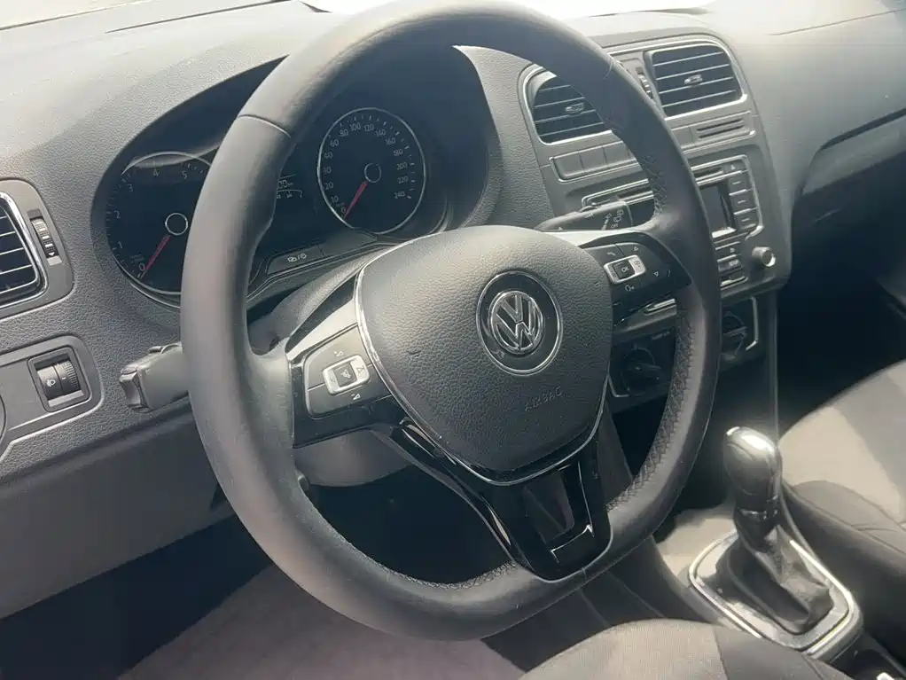 Volkswagen Polo 2016