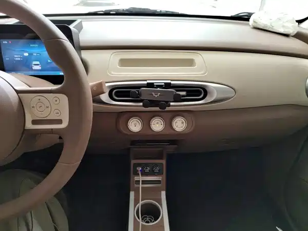 Wuling Hongguang MINIEV 2025