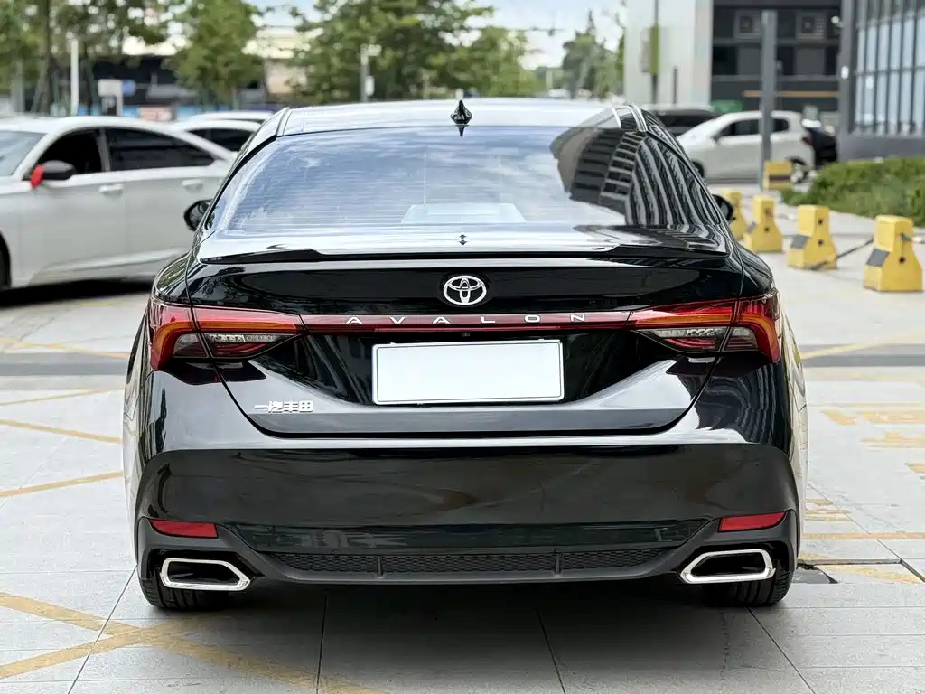 Toyota Avalon 2023 — фото 14