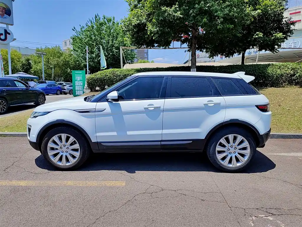 Land Rover Evoque 2019 — фото 3