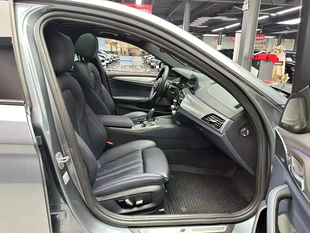 BMW 5 Series 2019