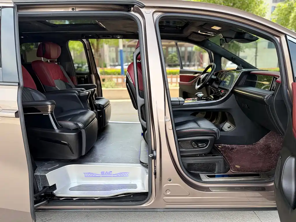 GAC Motor Trumpchi M8 2023 — фото 19
