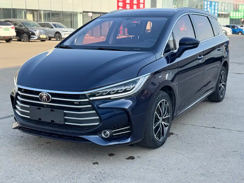 BYD MAX 2017