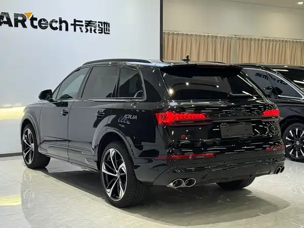 Audi SQ7 2024