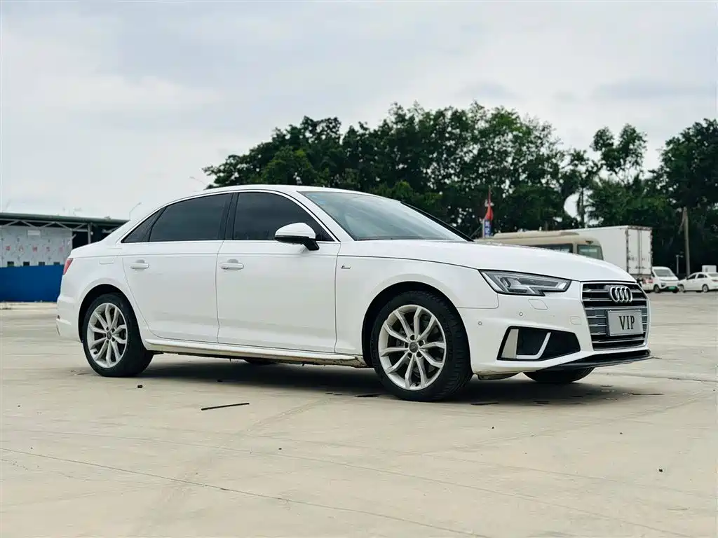 Audi A4L 2020 — фото 2