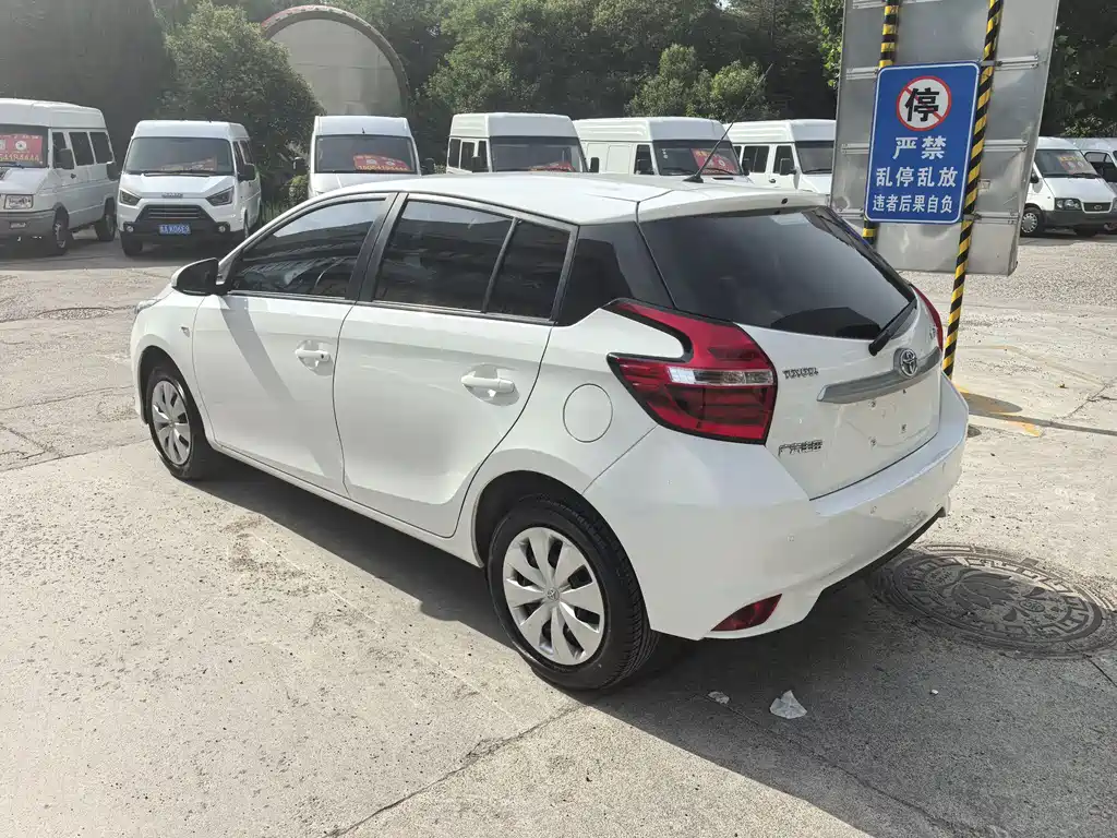 Toyota Yaris L 2020