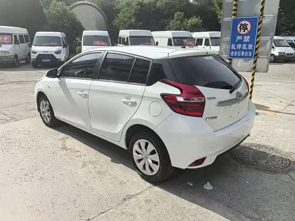 Toyota Yaris L 2020