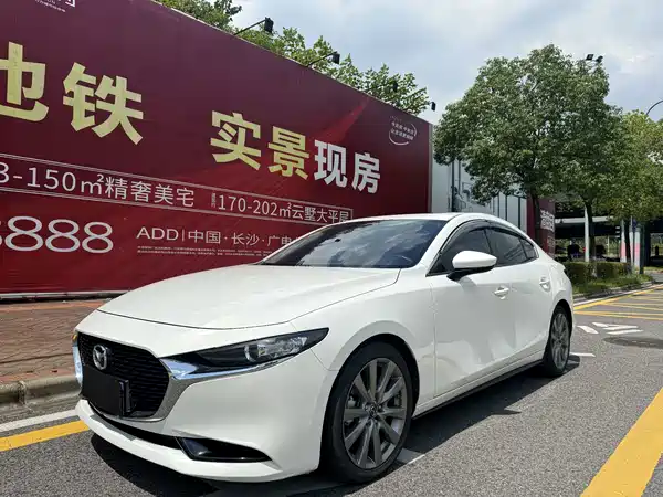 Mazda 3 Axela 2020