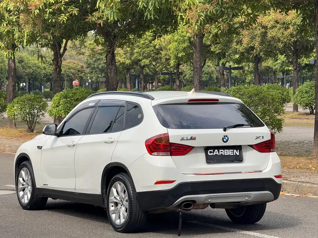 BMW X1 2014 — фото 18