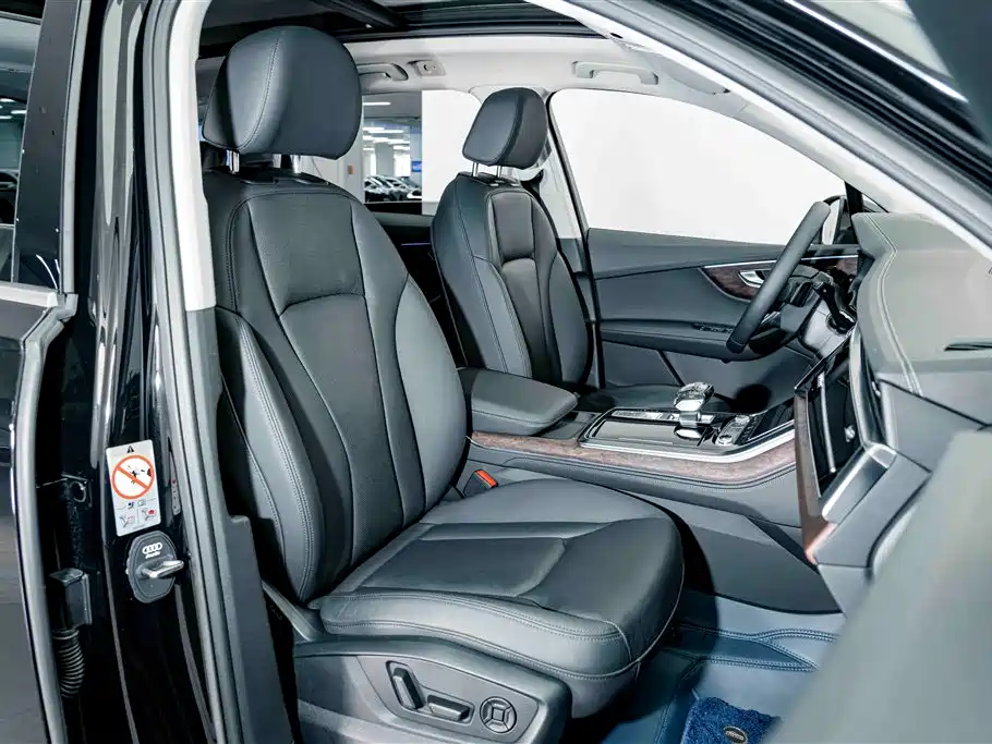 Audi Q7 2023 — фото 20