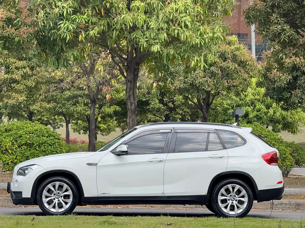 BMW X1 2014 — фото 19