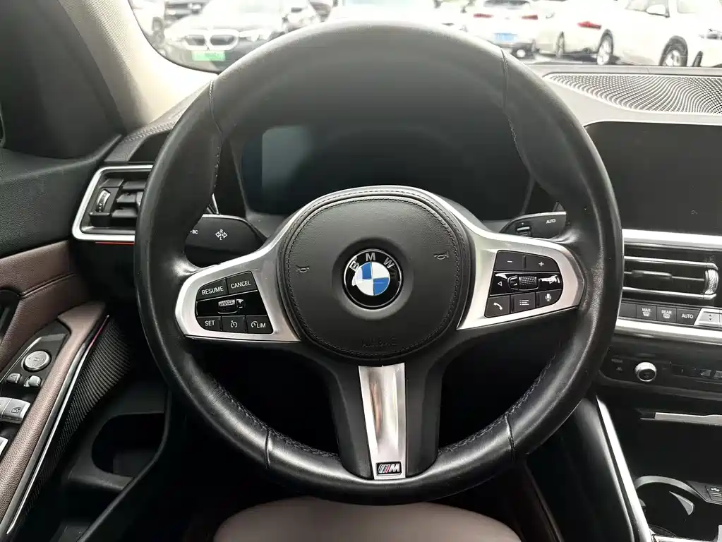 BMW 3 Series 2021 — фото 14