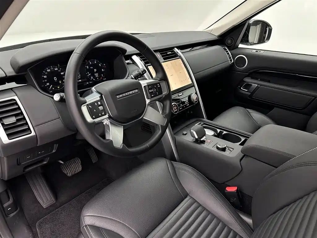Land Rover Discovery 2024 — фото 17