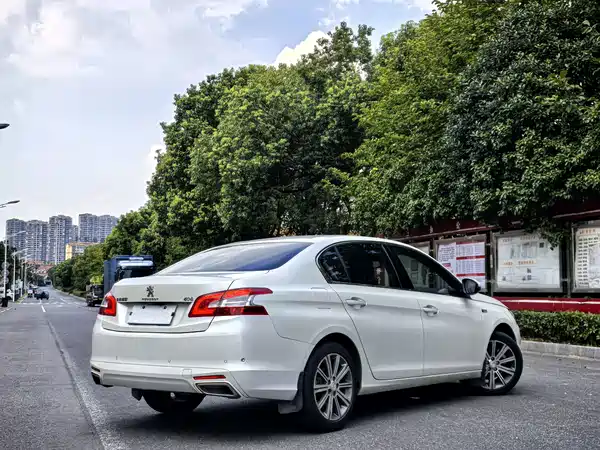 Peugeot 408 2014