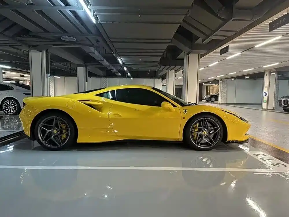 Ferrari F8 2022 — фото 4