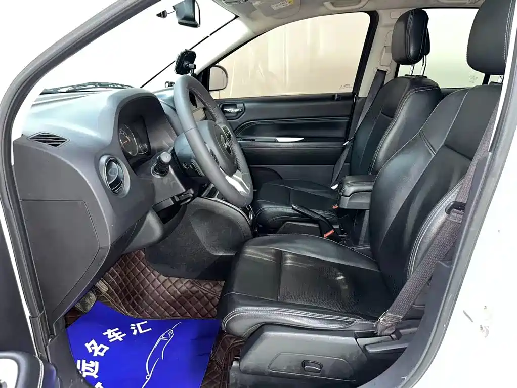 Jeep Compass 2013 — фото 6