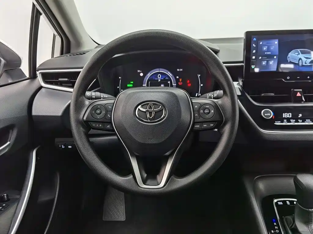 Toyota Corolla 2024 — фото 11