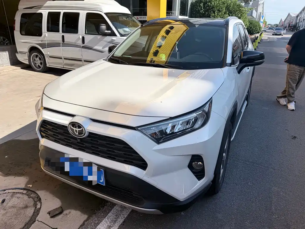 Toyota RAV4 2023
