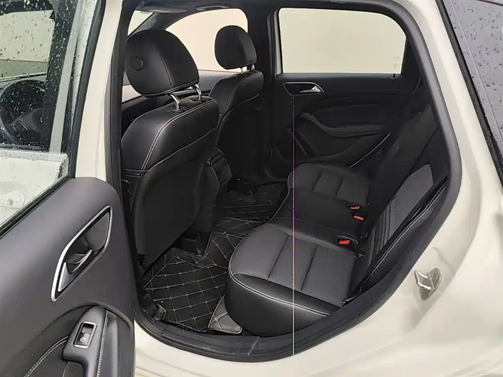 Mercedes-Benz B-Class 2015 — фото 17