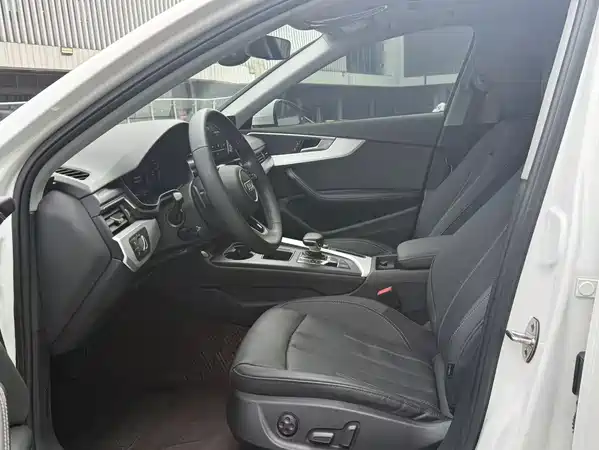 Audi A4L 2021