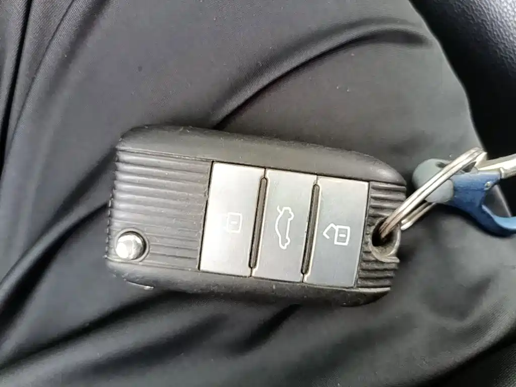 Roewe RX5 2017 — фото 9
