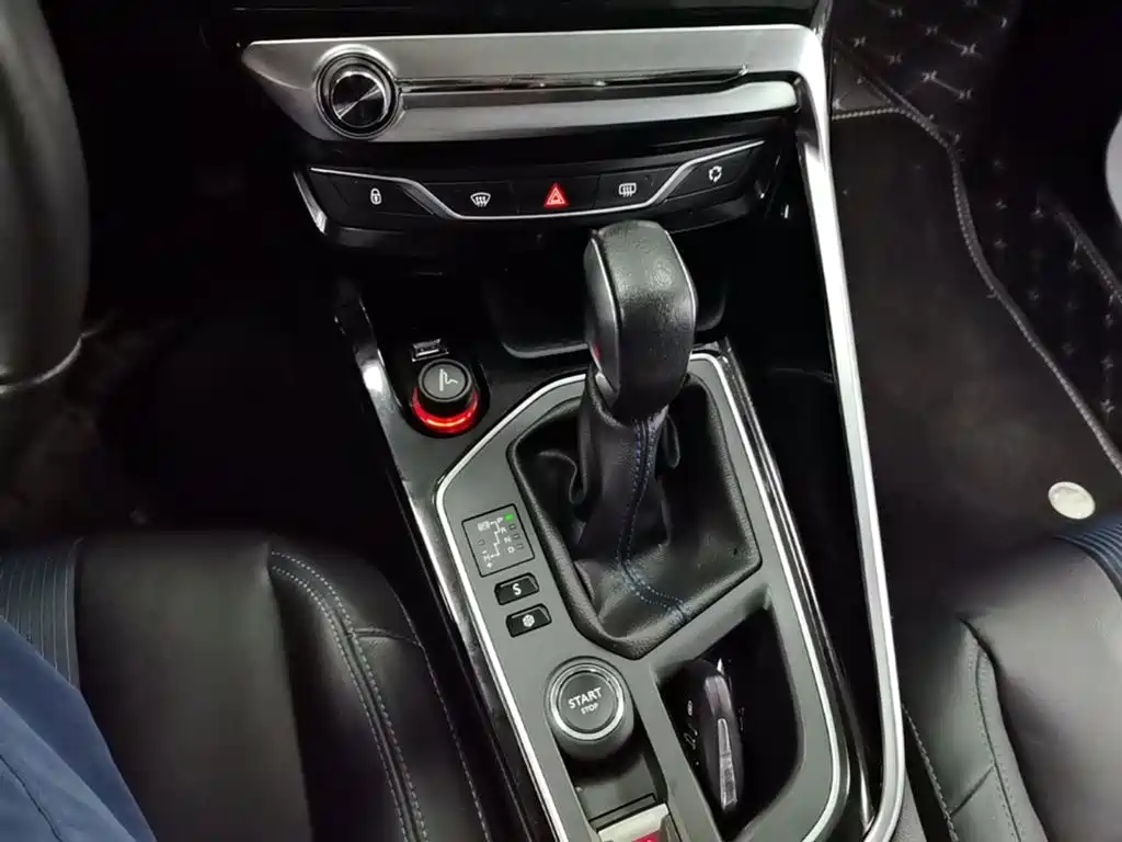 Peugeot 308 2017 — фото 14