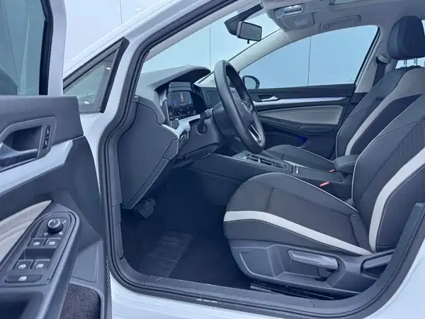 Volkswagen Golf 2022