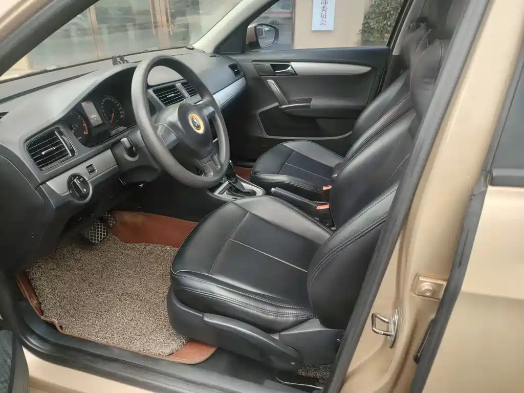 Volkswagen Lavida 2013