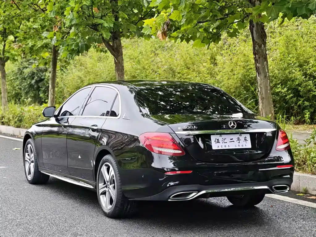 Mercedes-Benz E-Class 2019 — фото 10