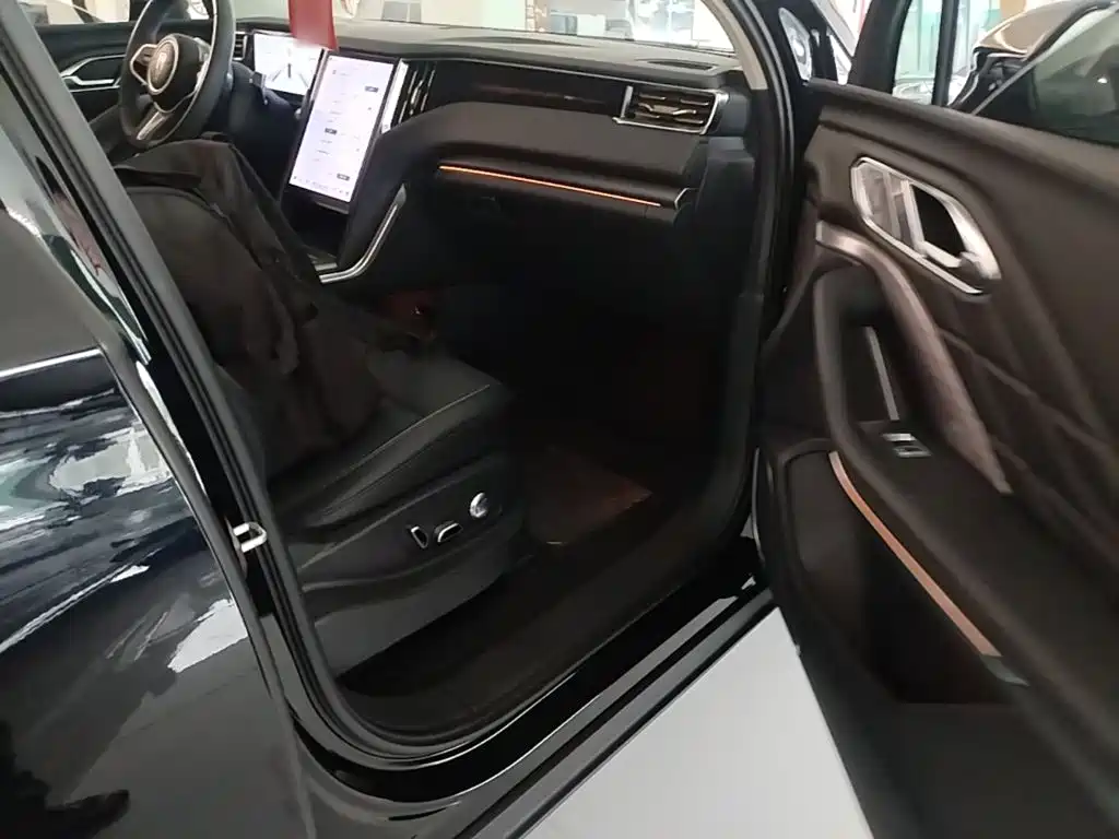 Hongqi HS7 PHEV 2025 — фото 11