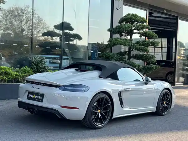 Porsche 718 2024