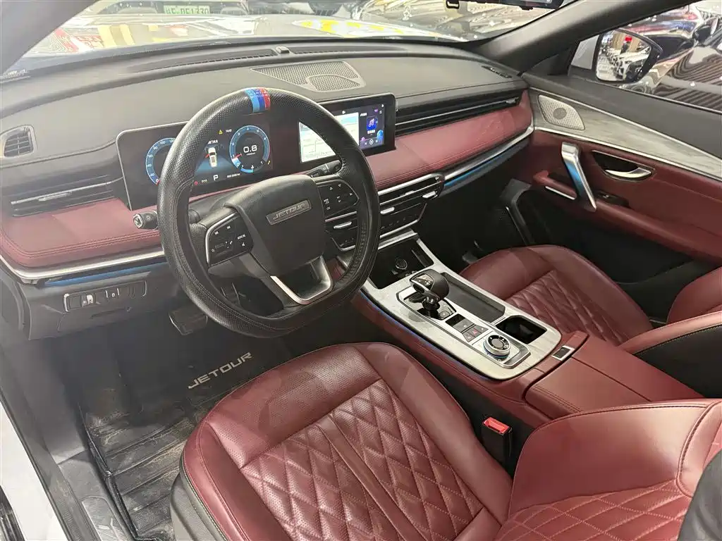 Jetour Jietu X70 PLUS 2024 — фото 11
