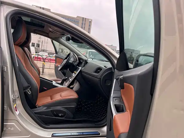 Volvo S60 2019