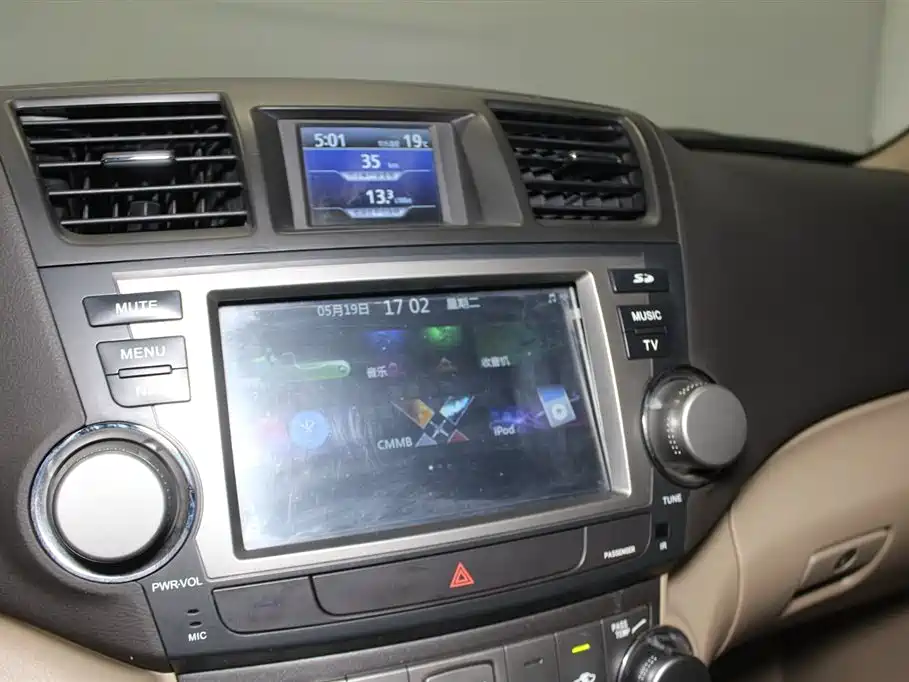Toyota Highlander 2014 — фото 14