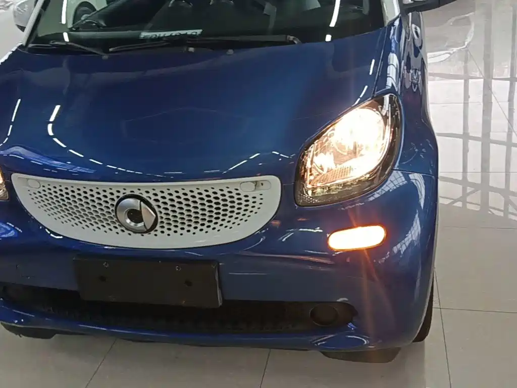 smart fortwo 2019 — фото 18
