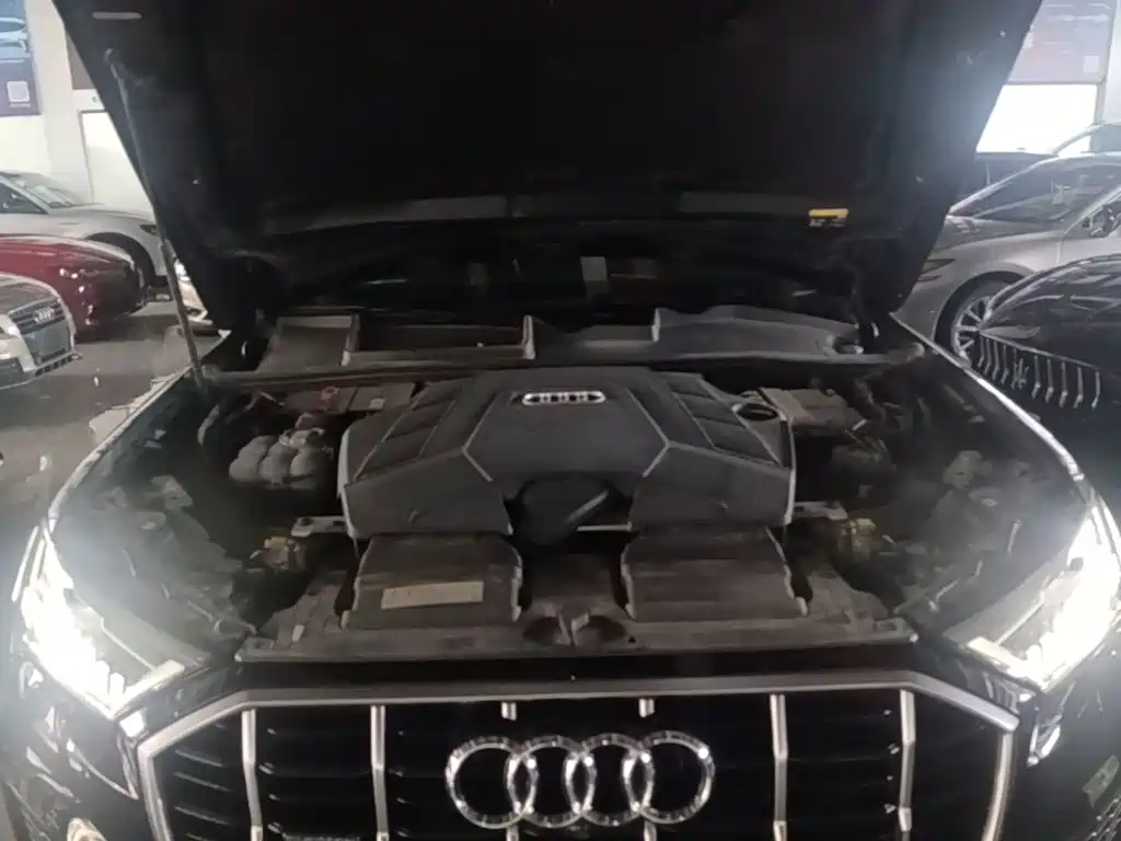 Audi Q7 2020 — фото 20